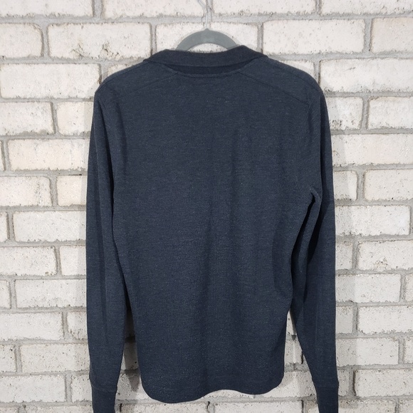 Banana Republic Sweater - Picture 2 of 3